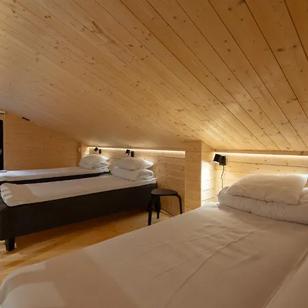 Ehta Yllaes By Hi Yllaes *